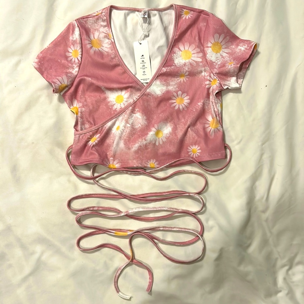 NWT Strappy cropped pink tee belly tie